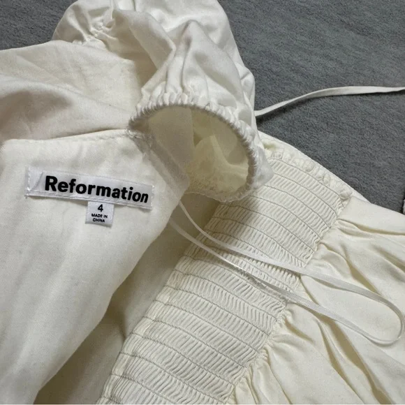 Reformation sz 4 Joi Top Smocked Zip Back - Picture 6 of 8